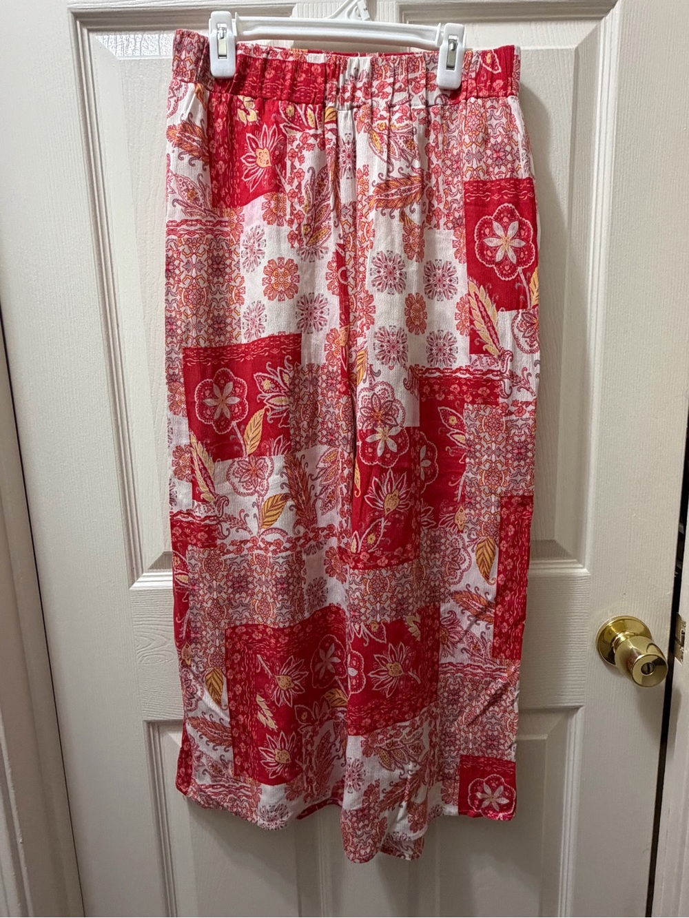 Kittneish Red Floral Patchwork Pants and matching pants - Women